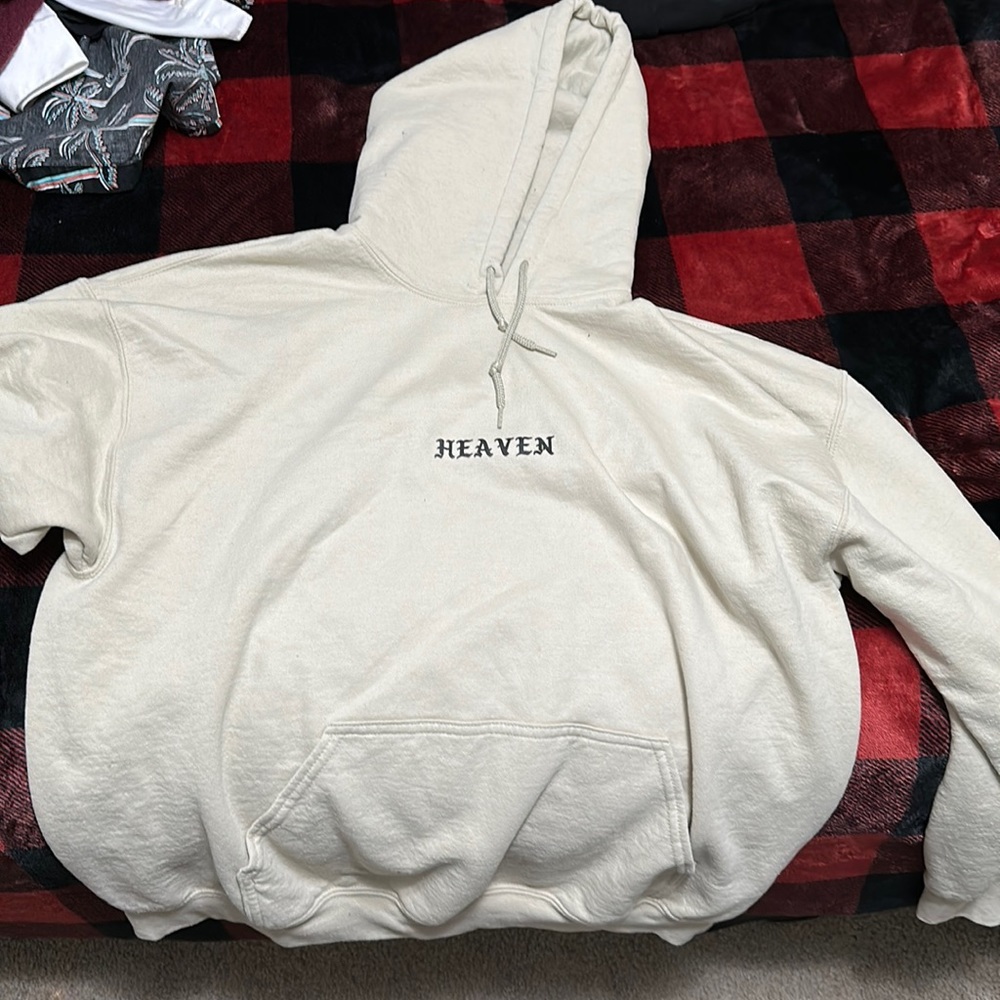 Heaven Cream sweater